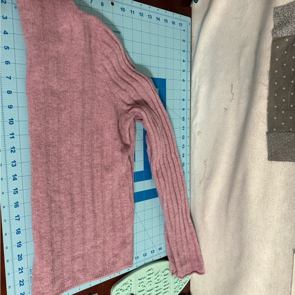 Madewell lavender super- soft sweater - Picture 5 of 5